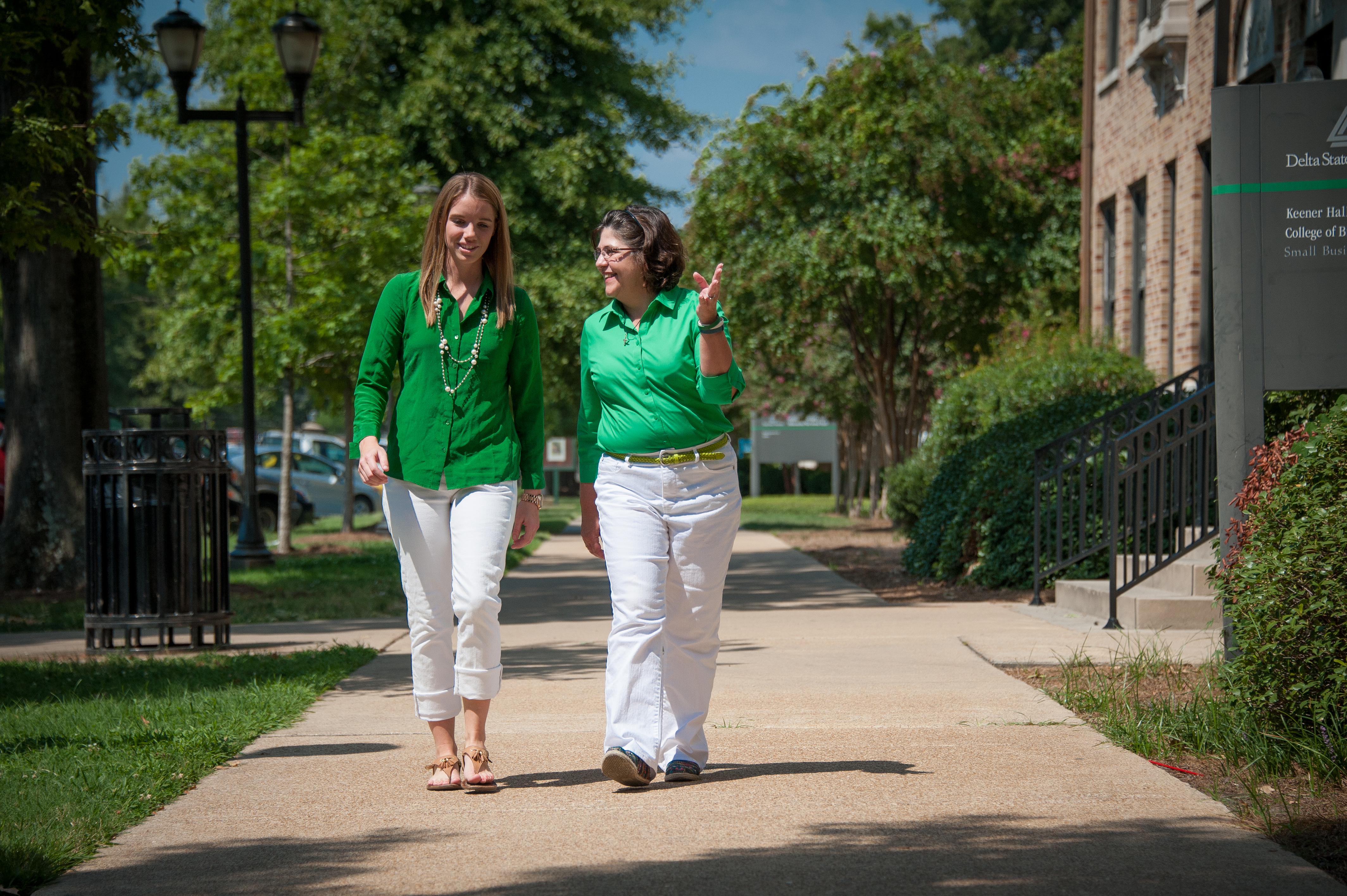 Senior Student Government Association President Sydney Hodnett and Anne Weissinger ‘81, president of the Delta State University Foundation Board, are both from Rolling Fork and play leading roles at Delta State.
